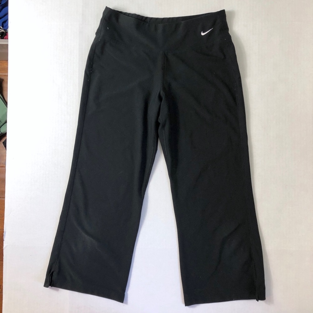 Nike Dri Fit cropped pants size small
